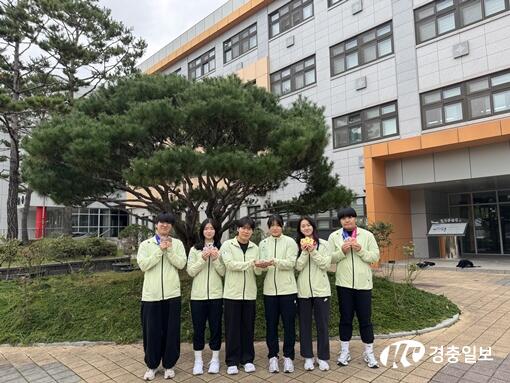 충북체육고, 전국체전 역도 여자 고등부 ‘첫 단체 우승’ 쾌거